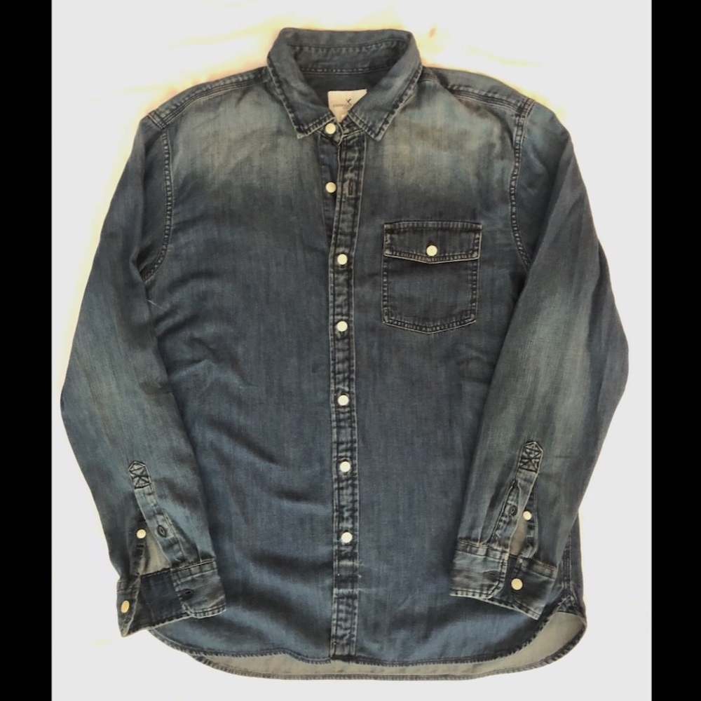 American Eagle men’s denim shirt